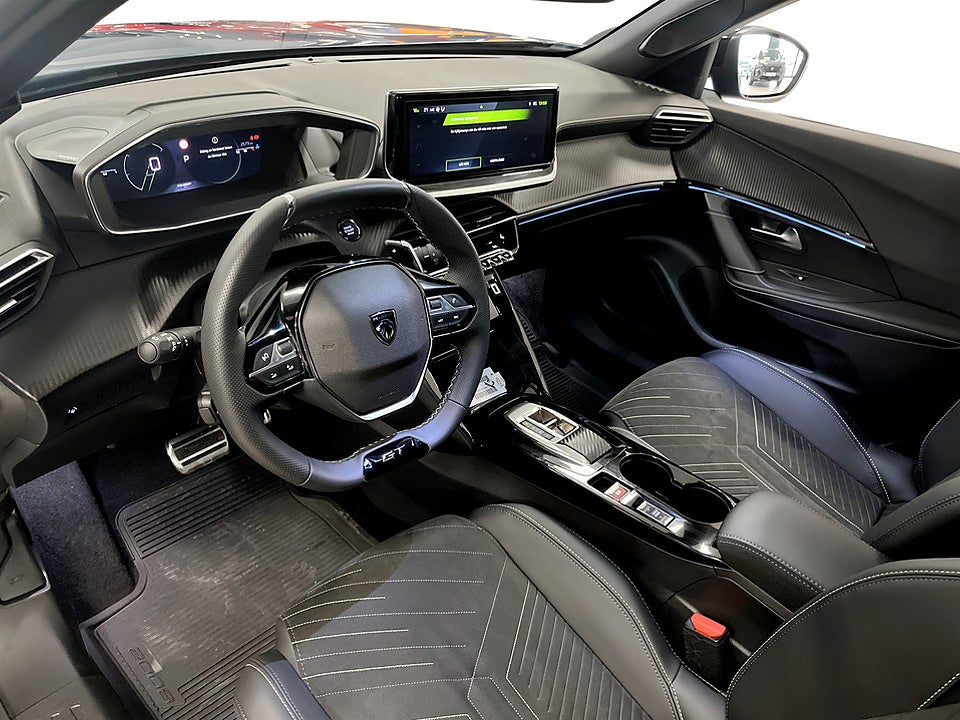 Bild på Peugeot 2008 GT 1.2 PT 130hk Aut B-KAMERA NAVI