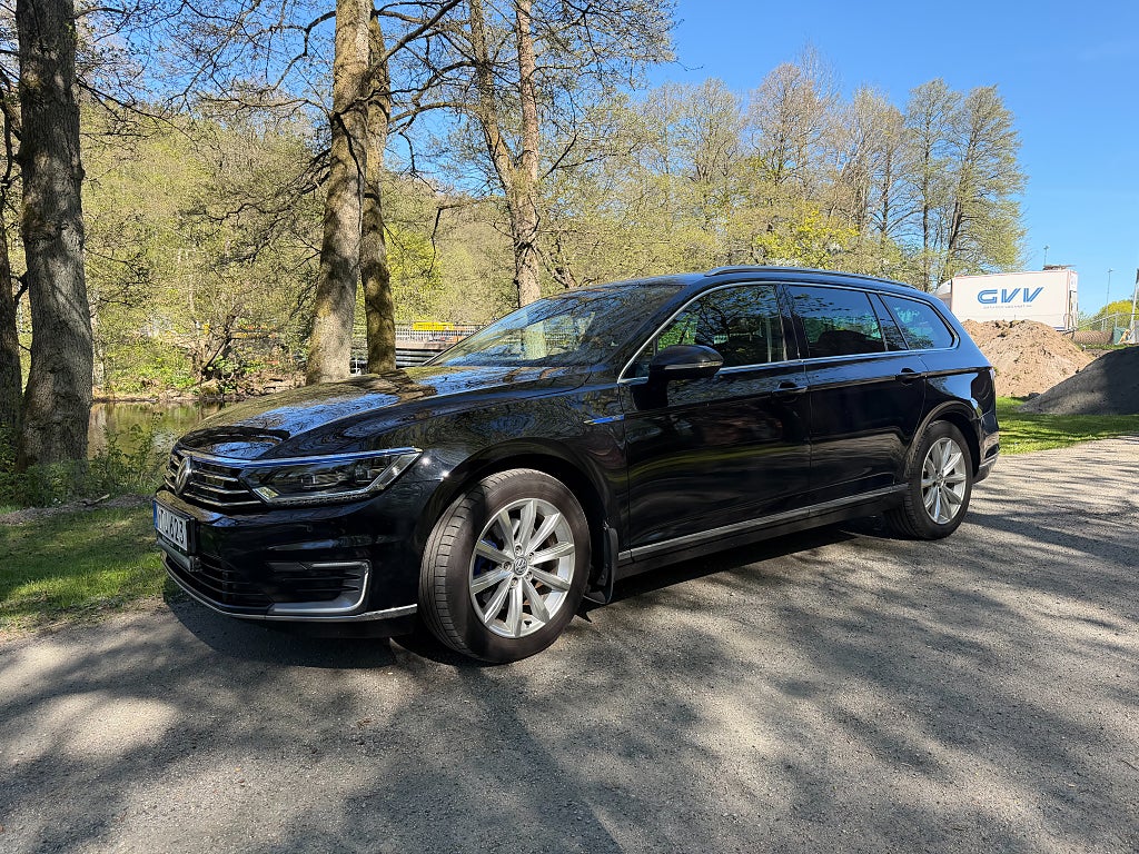 Volkswagen Passat Variant GTE 1.4 TSI GTE Drag / Värmare / Navi 