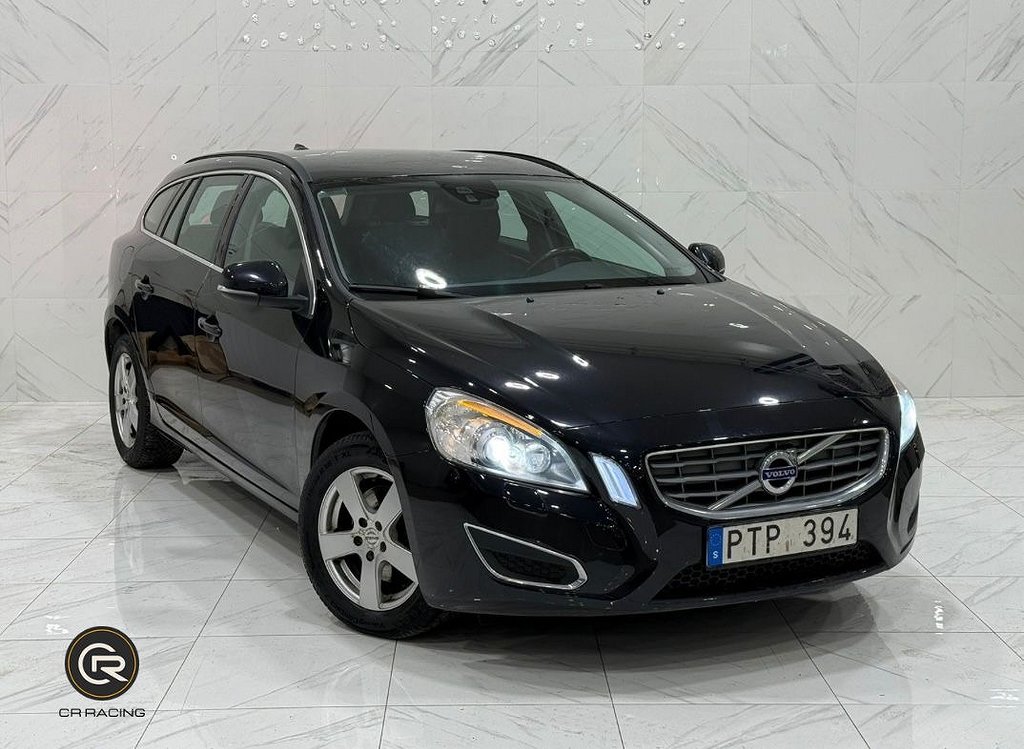 Volvo V60 D2 Powershift Momentum | Nyservad| Drag | 1 ägare