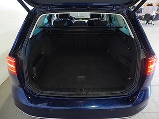 Kombi Volkswagen Passat 21 av 24