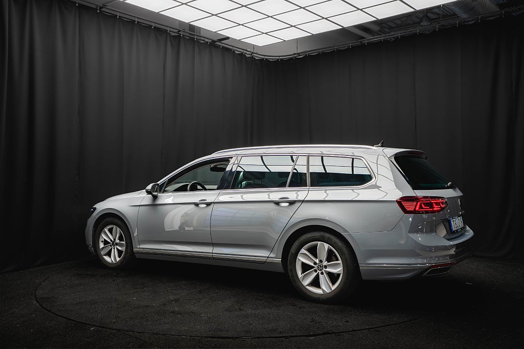 Volkswagen Passat TDI 4M PANO D-VÄRMARE DRAG KAMERA MATRIX 1-ÄGARE MOMS