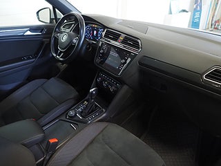 SUV Volkswagen Tiguan 9 av 24