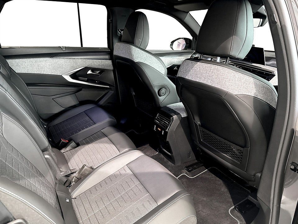 Bild på Peugeot 5008 GT Hybrid 145hk Aut 7-SITS B-KAMERA CARPLAY