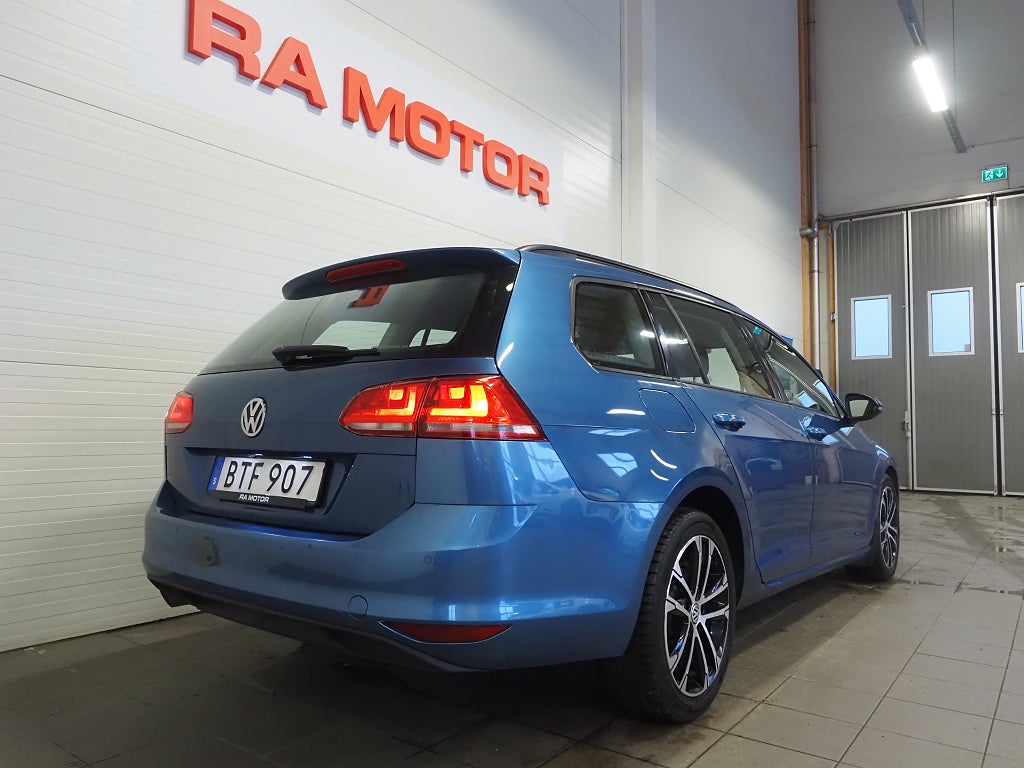 Volkswagen Golf Sportscombi 1.6 TDI 105hk |Dragkrok|Backkamera| 2014