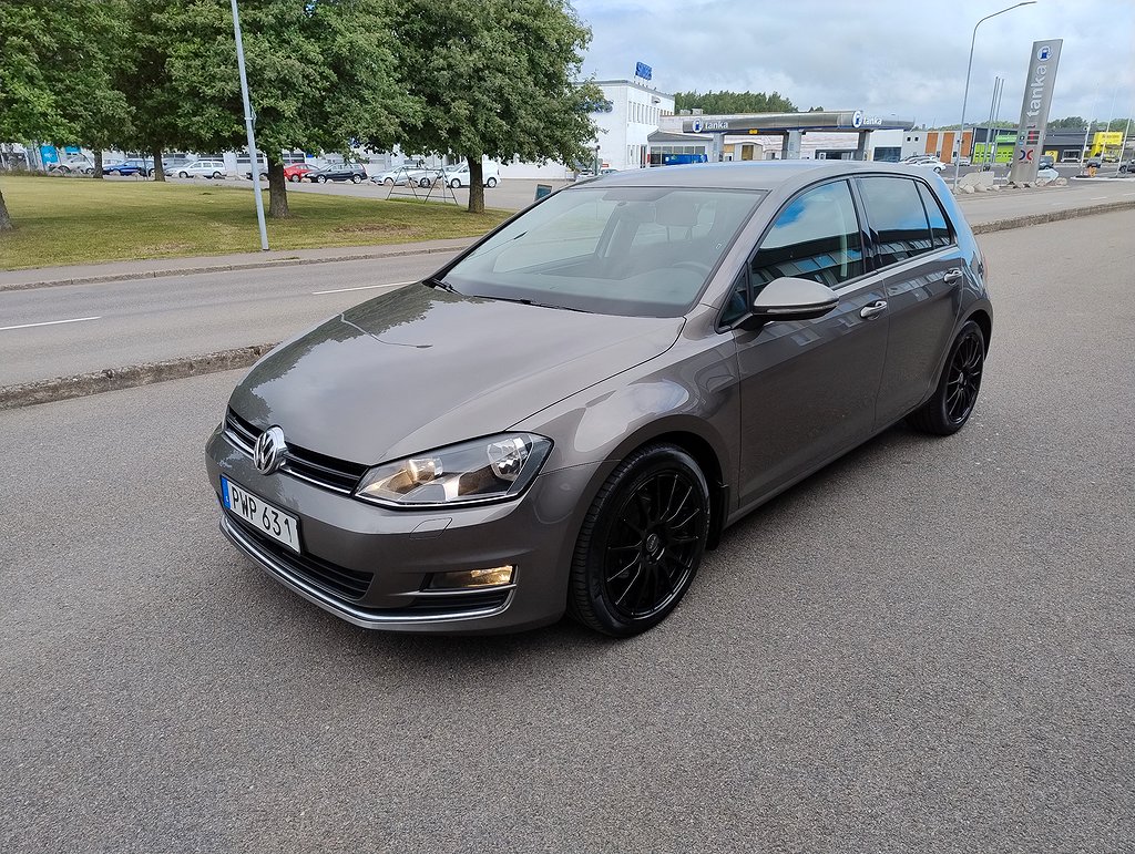 Volkswagen Golf 5-d 2.0 TDI BMT Highline Plus, R-Line.s+v.dä