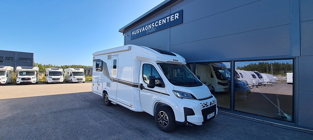 Knaus 650 MF live Wave "franskbädd, solcell, tv"