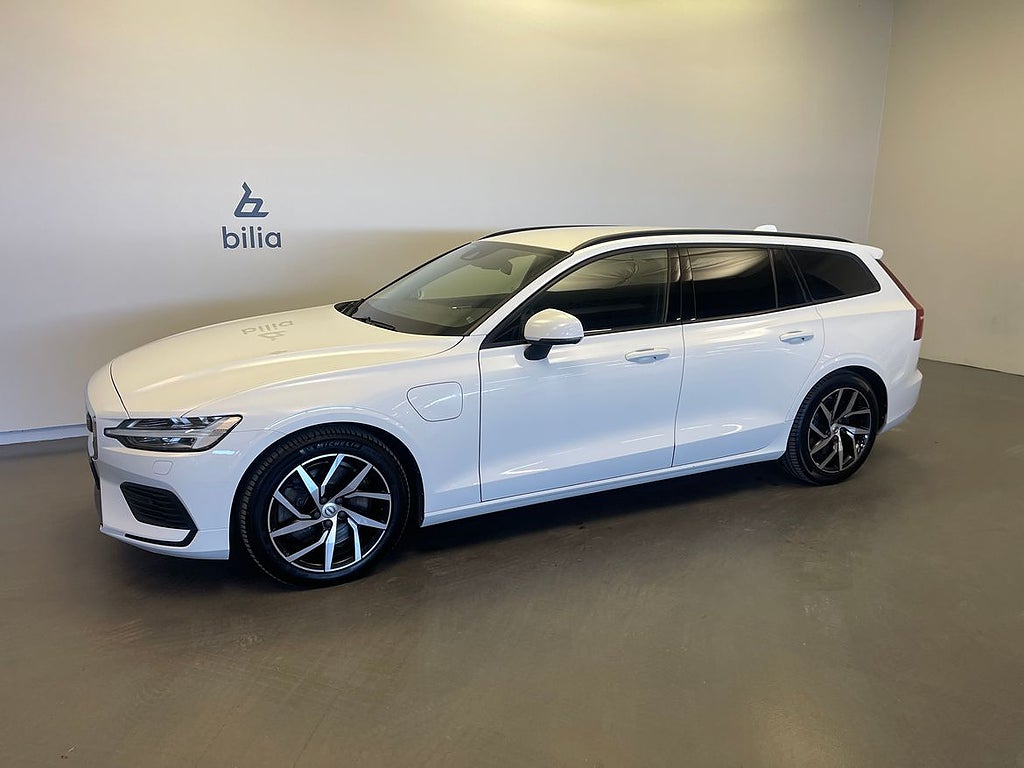 Volvo V60 T6 TE Momentum Edition / Tonade rutor / Delbar dragkro...