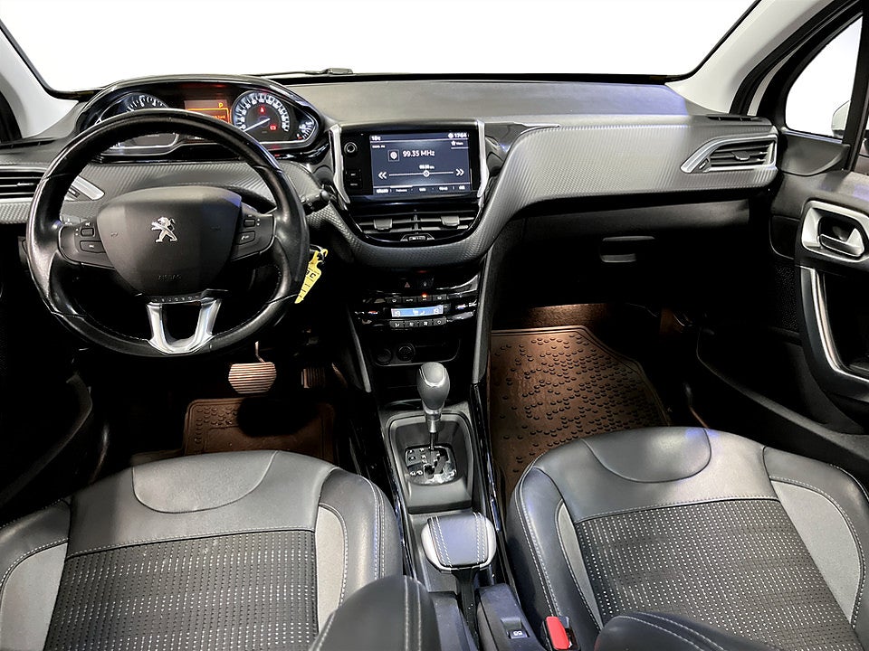 Bild på Peugeot 2008 Allure 1.2 PT 110hk Aut - P-SENSORER BAK