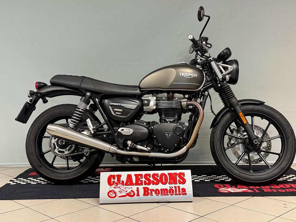 Triumph Street Twin 