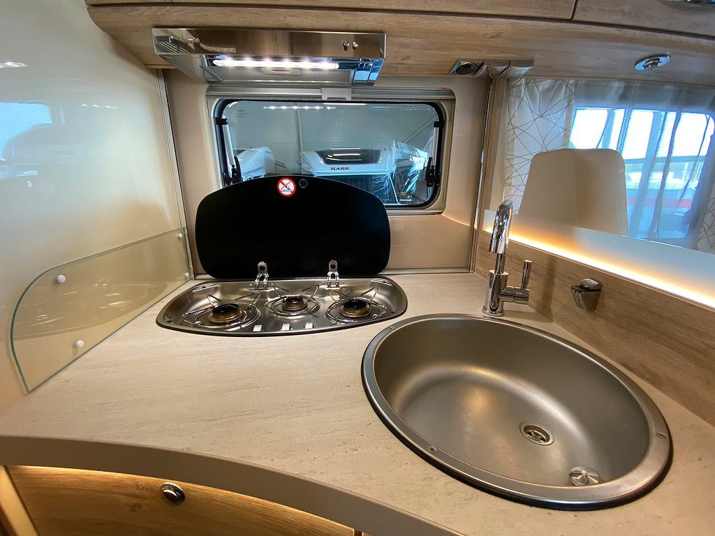 Eura Mobil Profilia 730 EB /ALDE/Solcell/L-bädd/Badrum bak - Eura Mobil