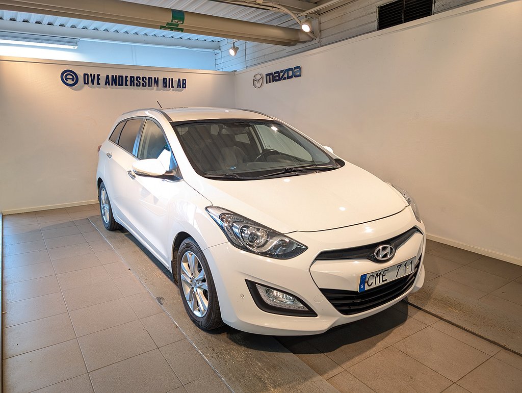 Hyundai i30 Kombi 1.6 CRDi Business (128) Rattvärme|Dragkrok