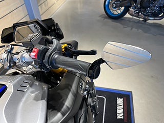 Yamaha MT-10 SP / 160hk / Tail tidy / Öhlins fjädring