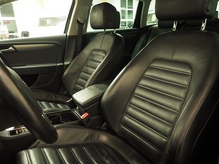 Kombi Volkswagen Passat 14 av 25