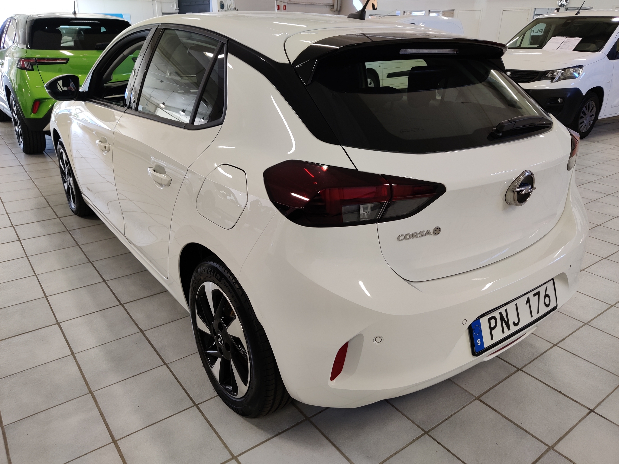 Opel Corsa-e E Design & Tech 50KWh 2023, bild 6/37