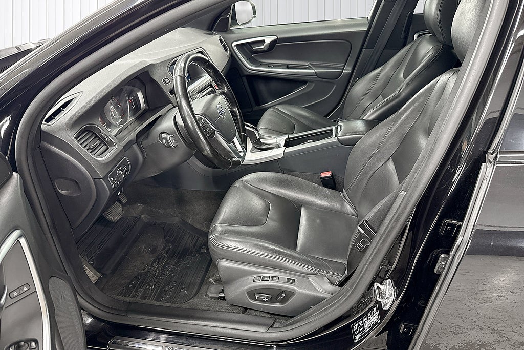 Volvo V60 Cross Country 2017