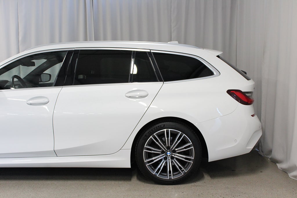 BMW 320D xDrive 190hk, M Sport, Drag, Värmare, S&V-hjul, Skinn