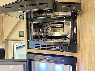 Husbil-halvintegrerad Eura Mobil PRS 720 EB 19 av 28