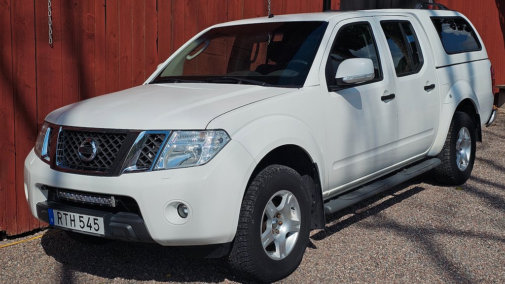 Nissan Navara Dubbelhytt 2.5 dCi 4x4 Drag LED-ramp Nybes M&K