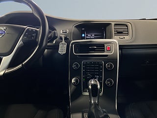 Volvo V60 T3 Classic Edition Drag Värmare Navi Rattvärme S&V – bild 11