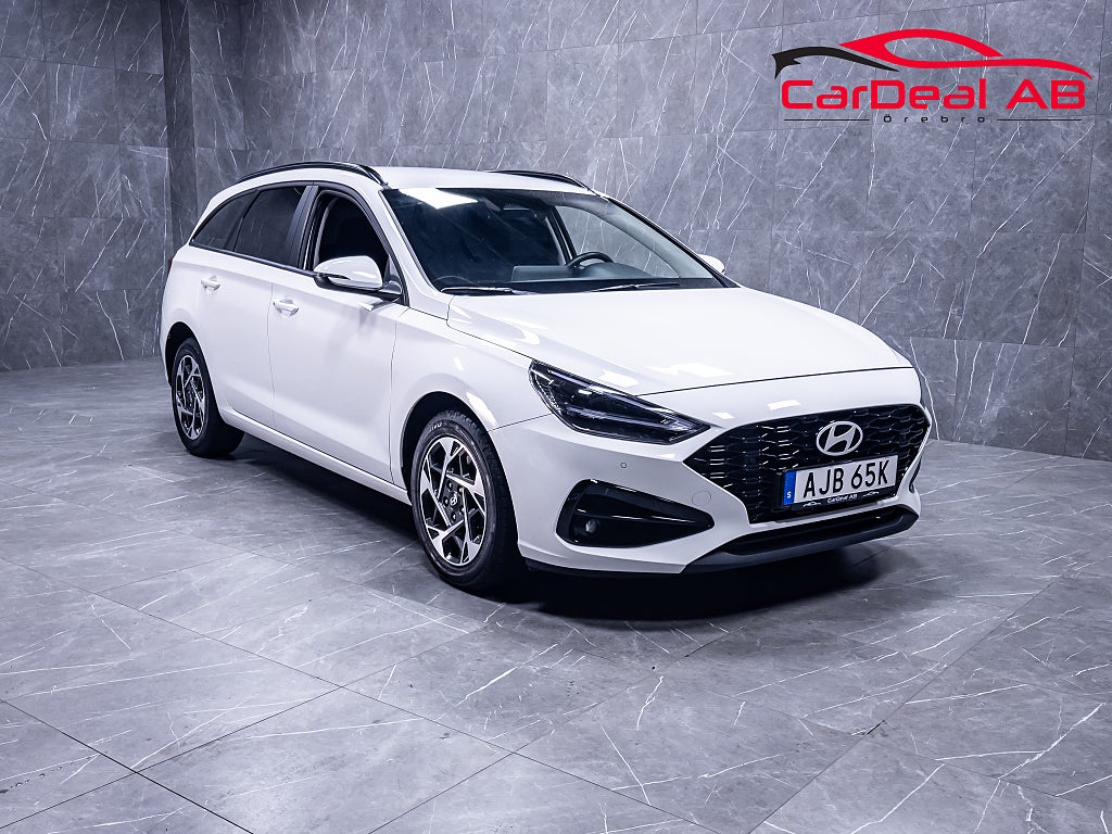 Hyundai i30 Kombi 1.0 T-GDI DCT Kamera CarPlay Drag Rattvärme MOMS