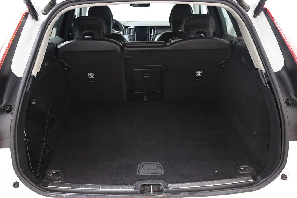 Volvo XC60 B5 Bensin 250hk Momentum Adv Se Aut Navi VOC Leasbar