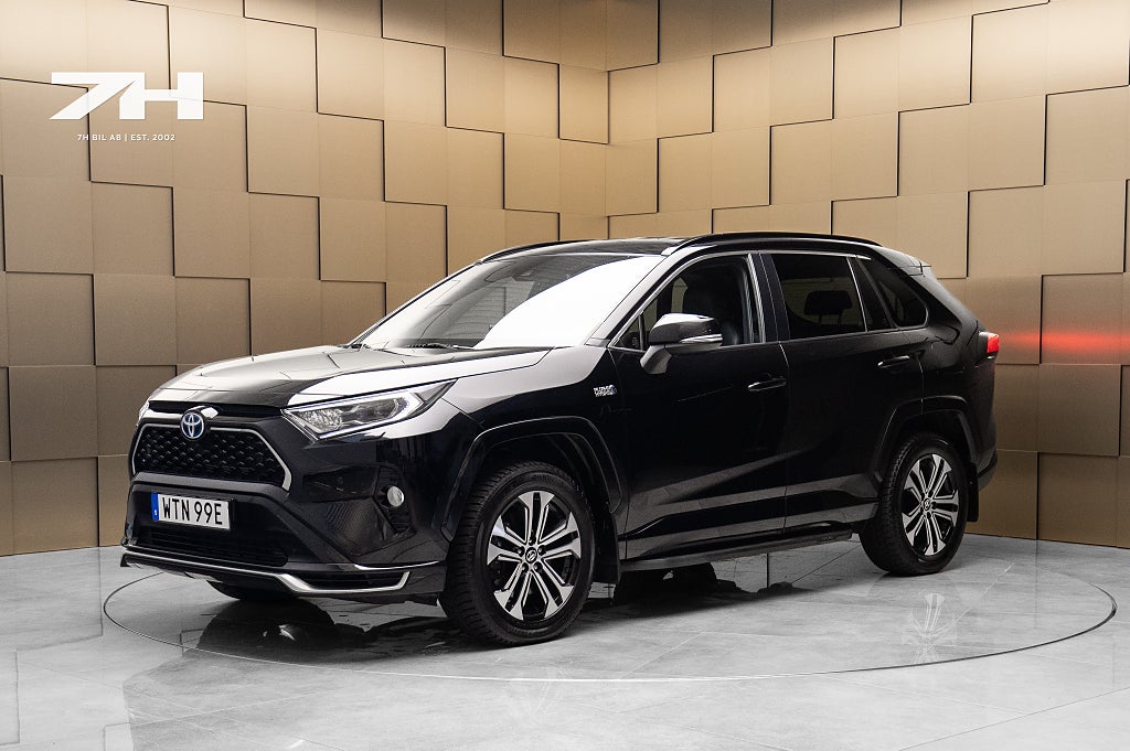 Toyota RAV4 Plug-in Hybrid X-Edition / JBL / Backkamera / Drag