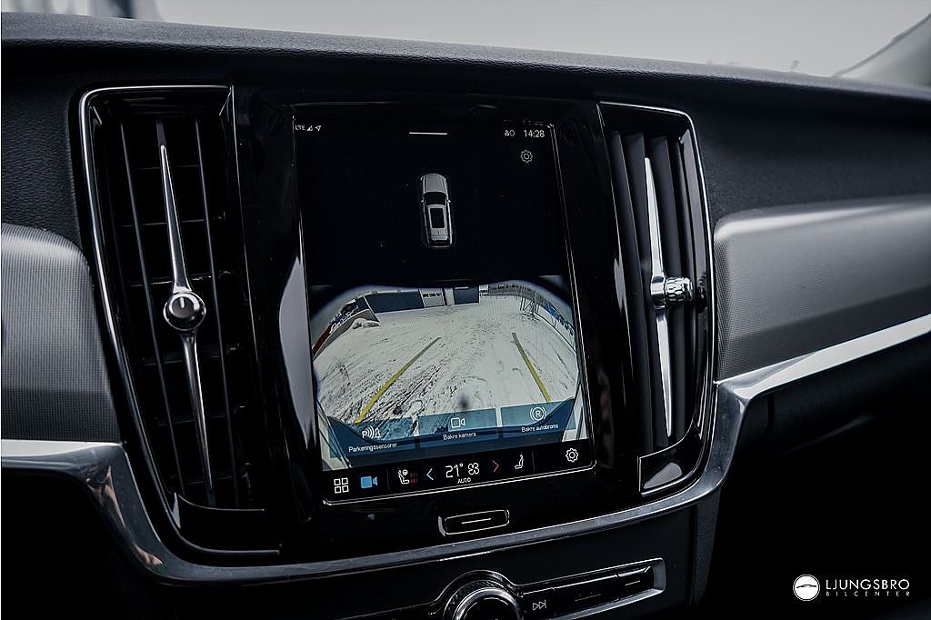 Volvo V90 Recharge T6 AWD Plus Dark