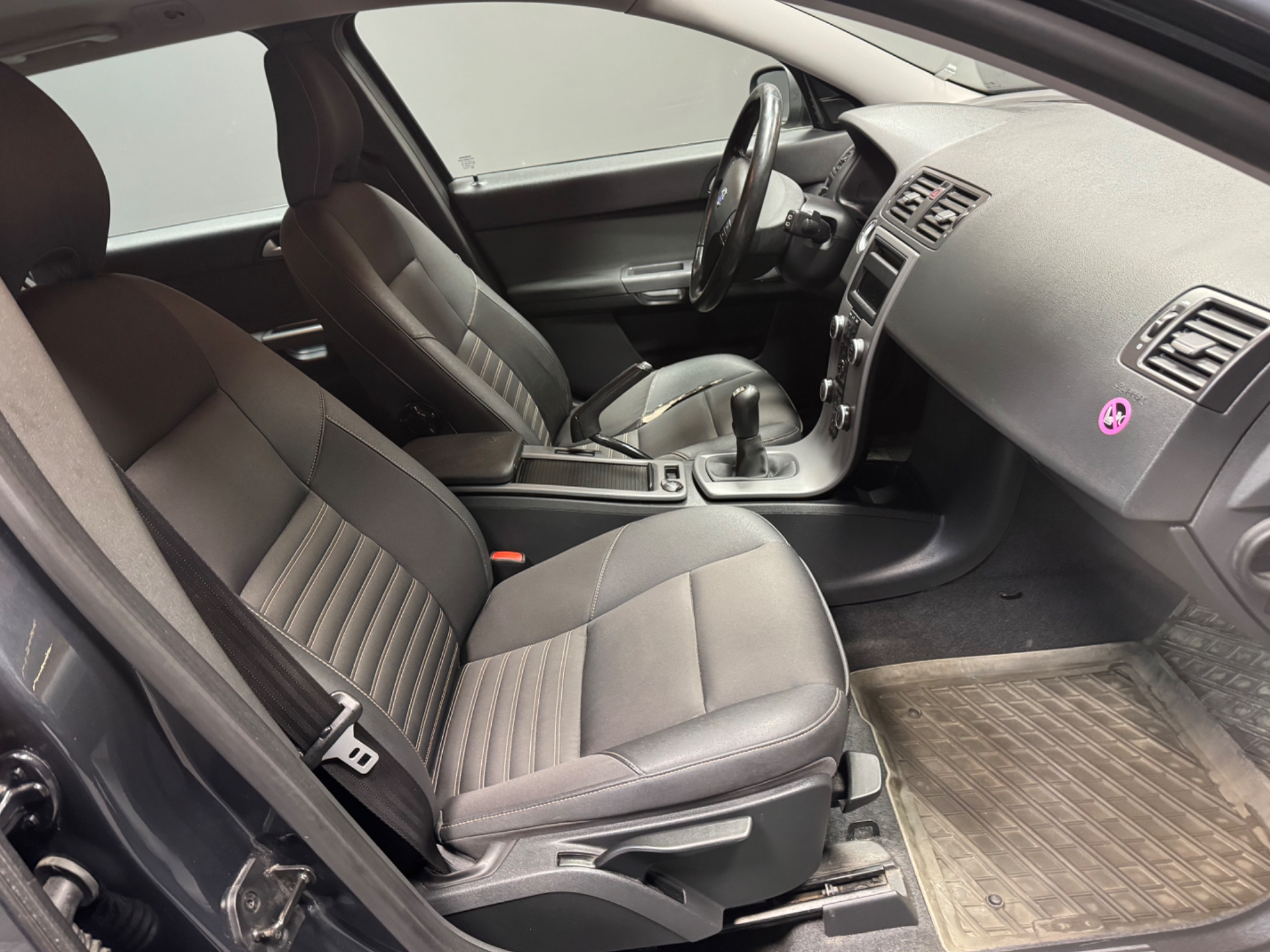 Volvo V50 1.8 Flexifuel Kinetic 125HK 2009, kuva 5/37