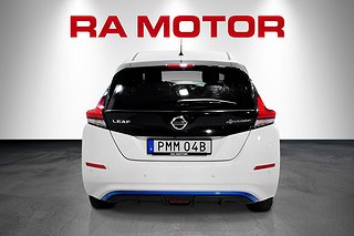 Halvkombi Nissan Leaf 8 av 24