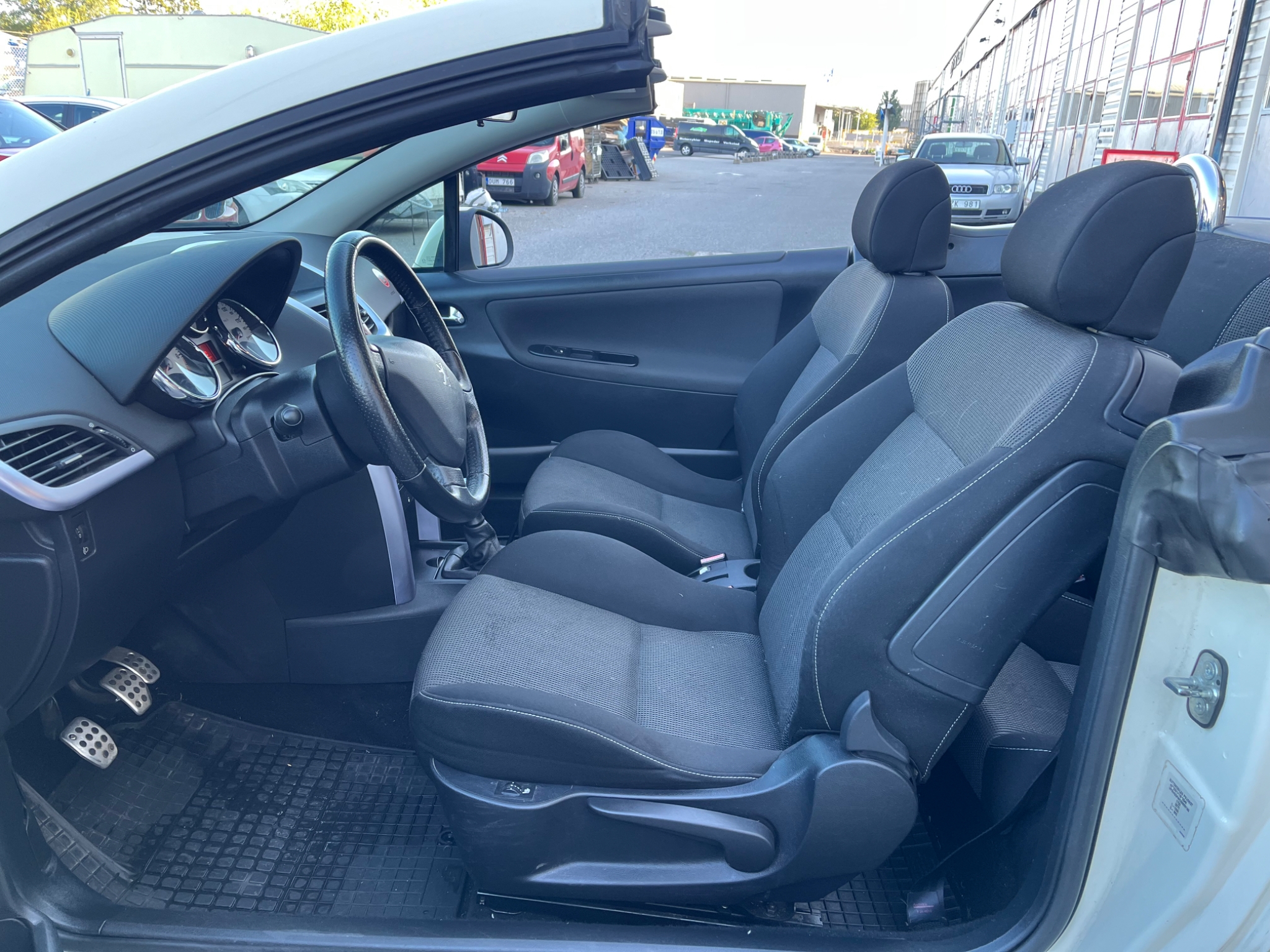 Peugeot 207 CC 1.6 VTi Euro 4 2008, kuva 7/41