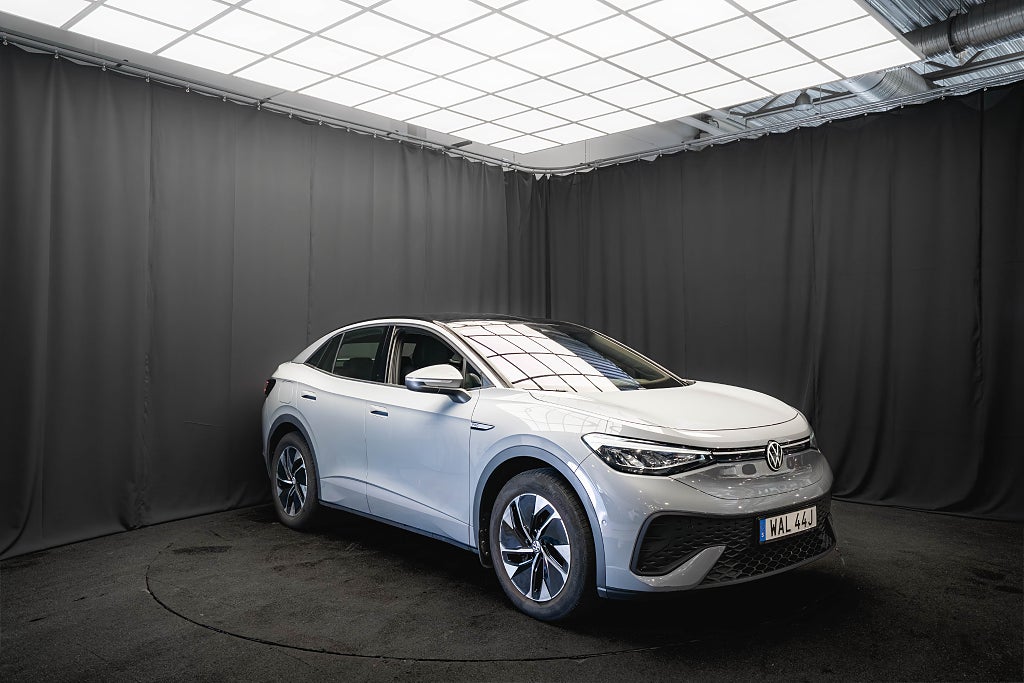 Volkswagen ID.5 Pro STYLE 360° HEAD-UP ELSTOL MINNE EL-BAKLUCKA MOMS