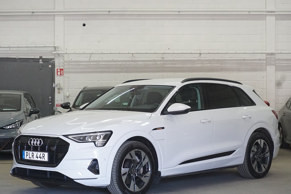 Audi E-Tron 55 quattro SvartOptik Vitmetallic