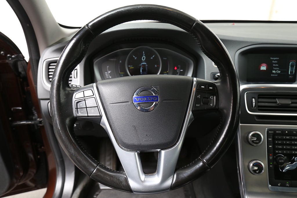 Volvo S60 Cross Country D4 190hk Summum BE VOC Dragkrok