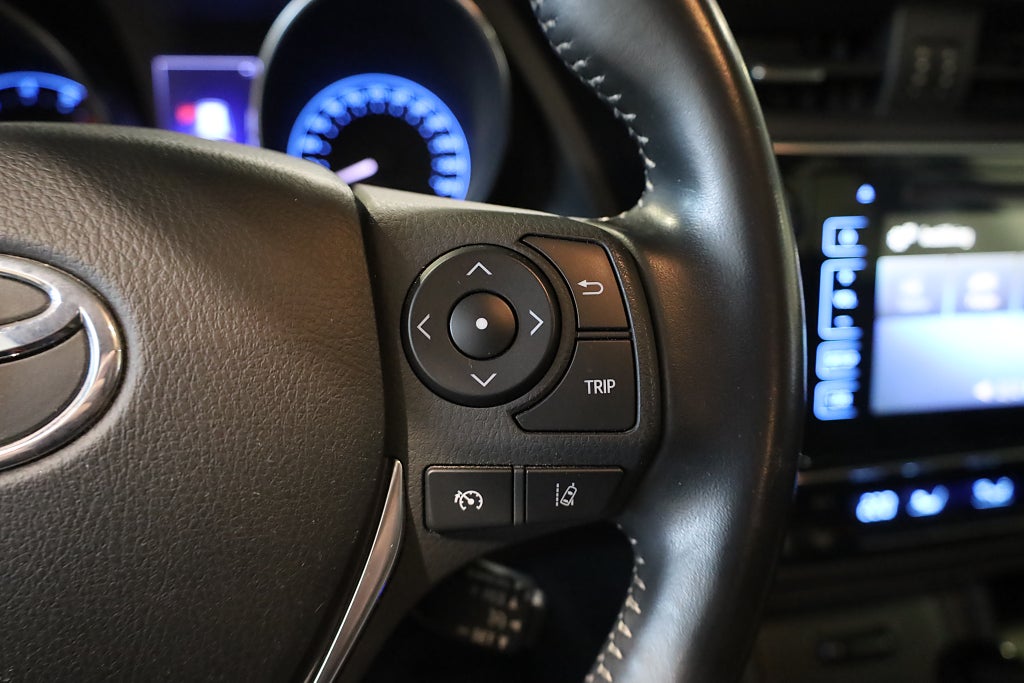 Toyota Auris Touring Sports 1.2 T AUT Drag Navi Kamera Blåtand