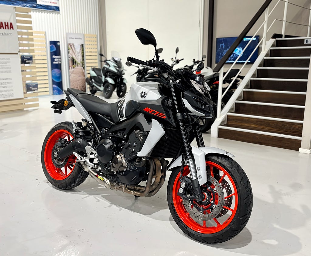 Yamaha MT-09 Akrapovic, Tailtidy, Quickshift, Ruta 