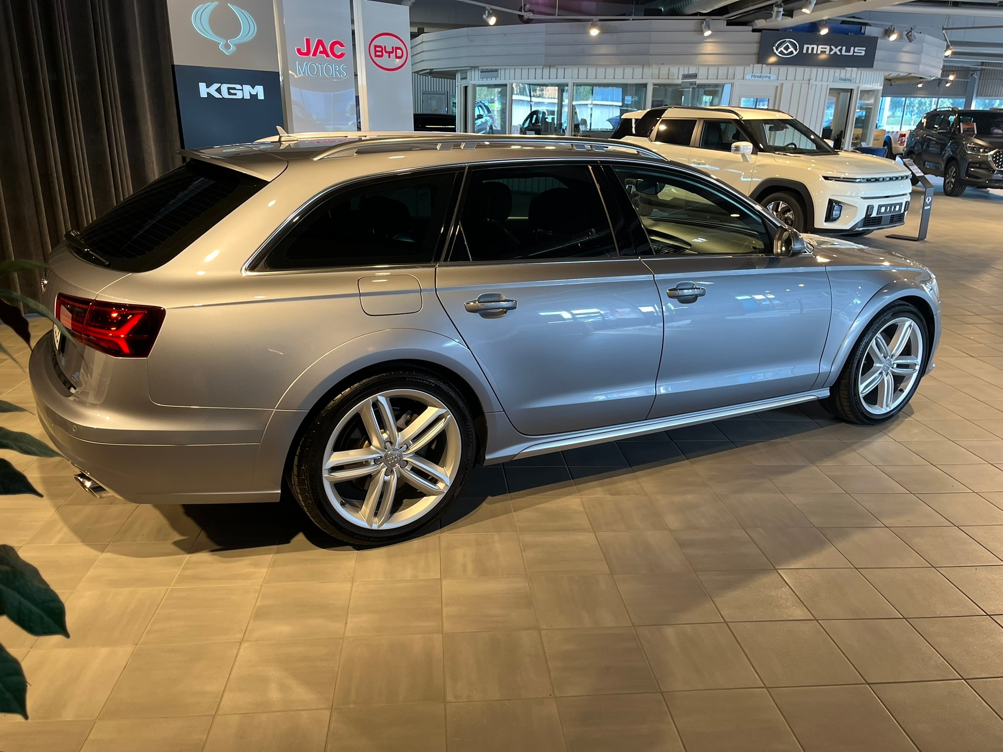 Audi A6 2016, photo 2/52