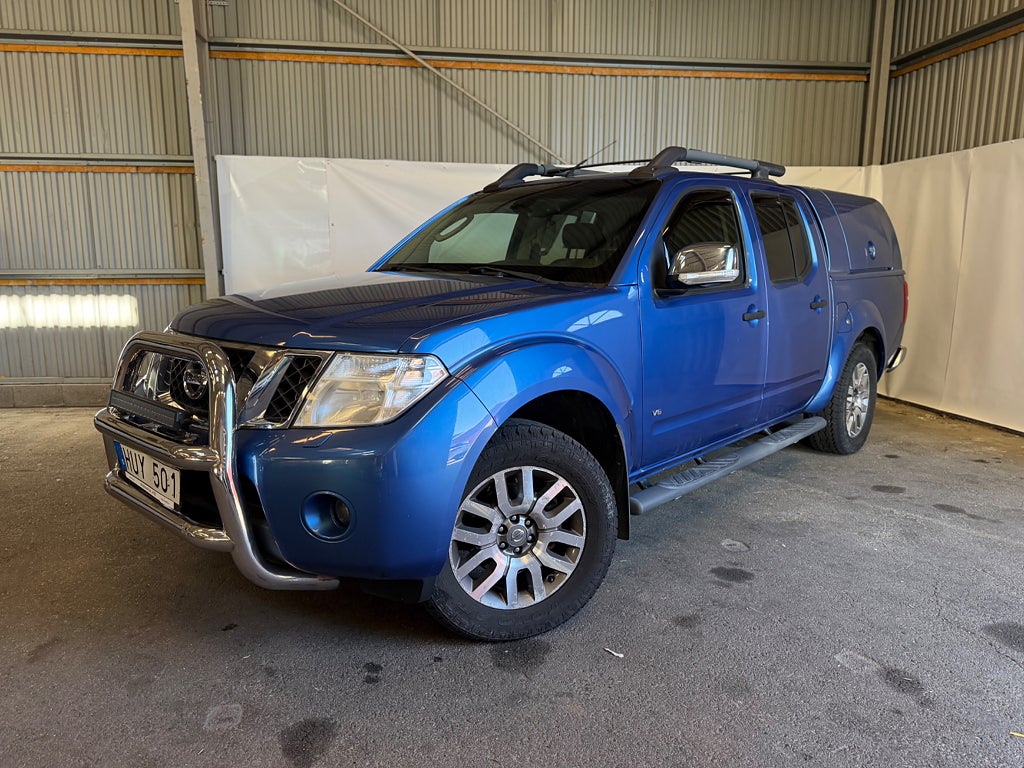 Nissan Navara Dubbelhytt 3.0 dCi V6 4x4 MOMS Navi Skinn Bose Taklucka