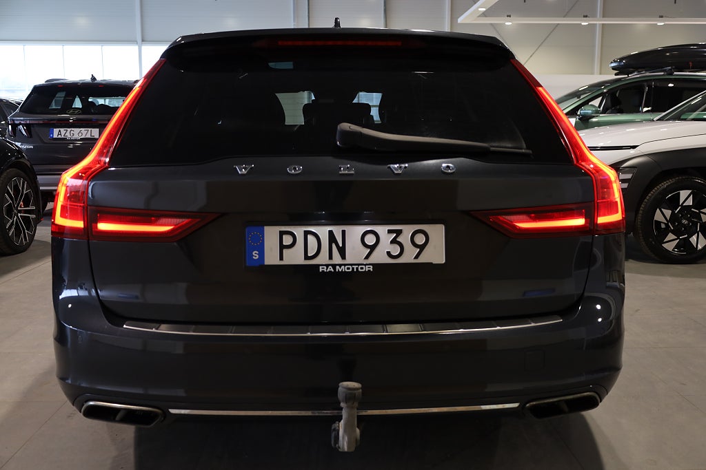Volvo V90 T5 254hk R-Design Aut B&W Panorama 360°Kamera Navi 2017
