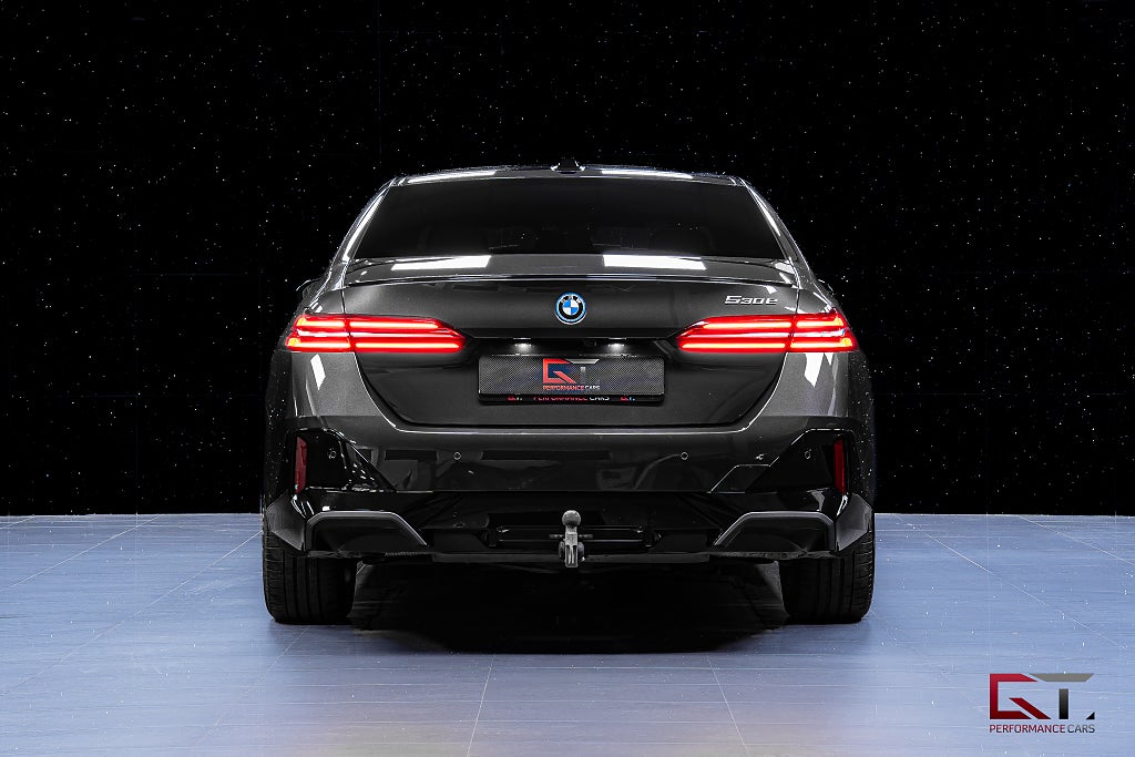 BMW 530e M-Sport H/K Drag DAP Matrix HuD 360° Parkeringsvärmare