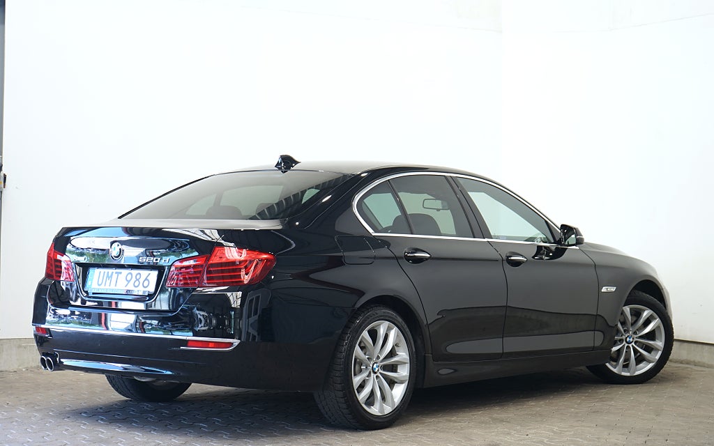 BMW 520d xDrive Sedan Luxury Line Se spec 190hk