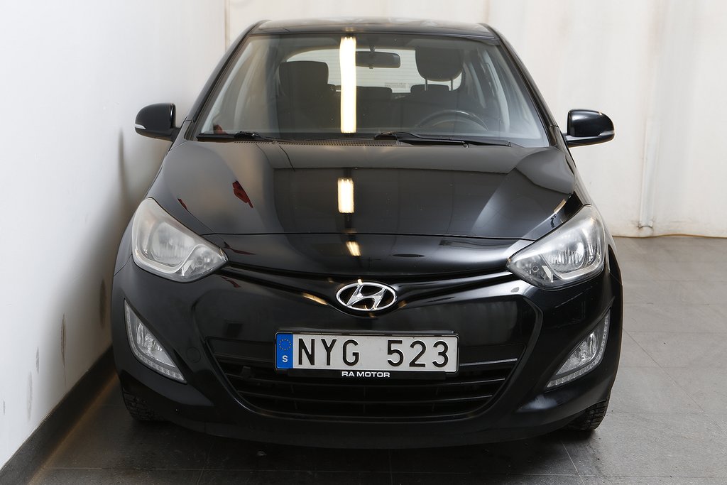 Hyundai i20 1,2 84hk Premium 5D Bluetooh P-sensorer Motorv 2013