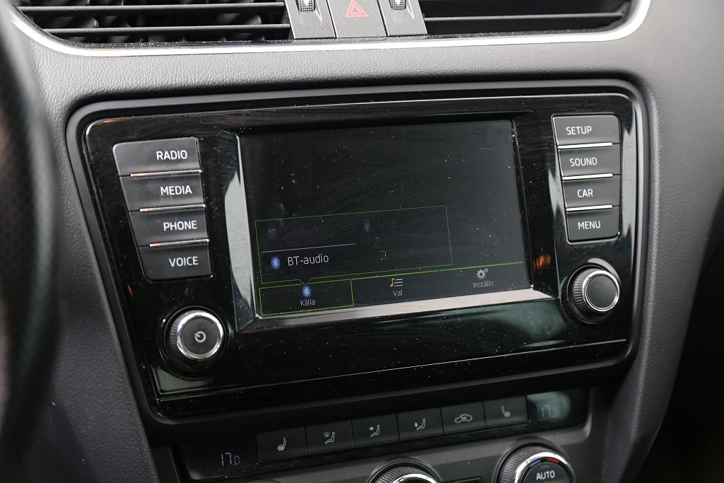 Skoda Octavia 2,0 TDI 4x4 Style Kombi Värmare Dragkrok 2016