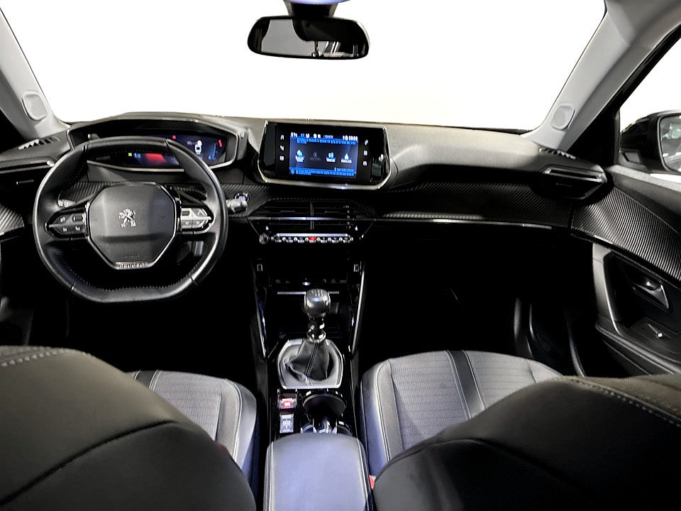 Bild på Peugeot 2008 Allure 1.2 PT 130hk CARPLAY BACKSENSORER
