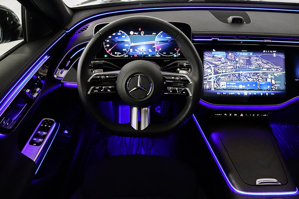 Mercedes-Benz E 220 d 4MATIC AMG Pano Superscreen Night Package