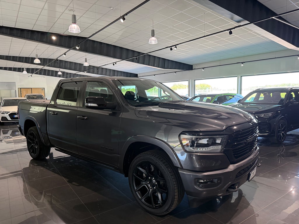 Dodge RAM 1500 Crew Cab 5.7 V8 HEMI 4×4 NIGHT Edition - bild 22