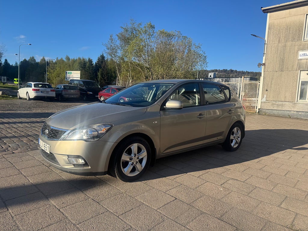 Kia Ceed cee'd 1.6 CRDi EX  - Automat . 