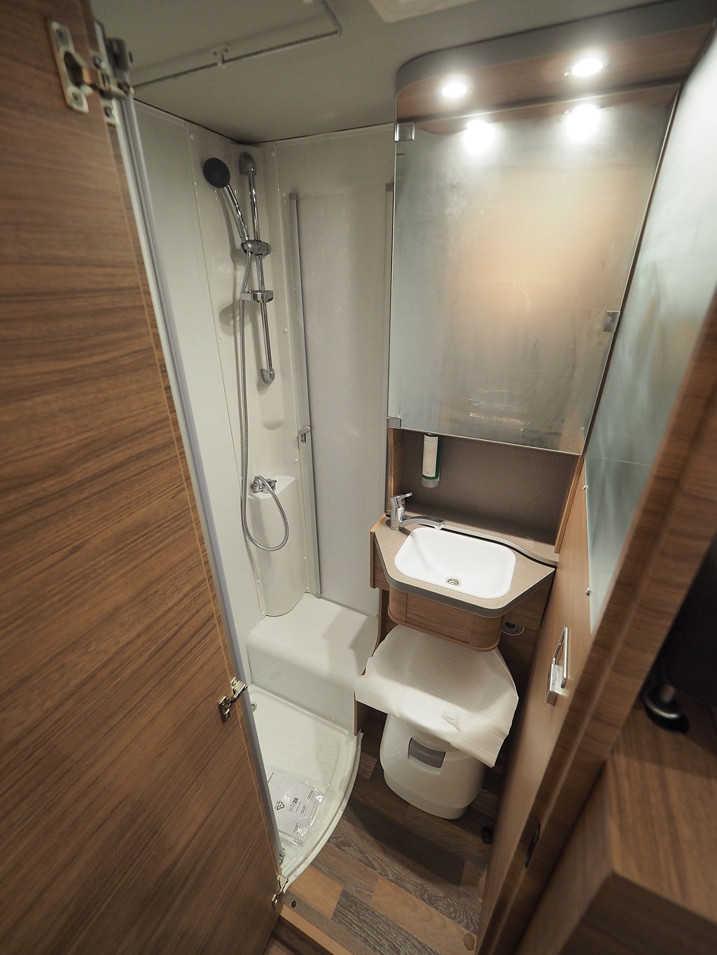 Weinsberg CaraCompact 600 MEG Pepper AUT I GPS I Markis