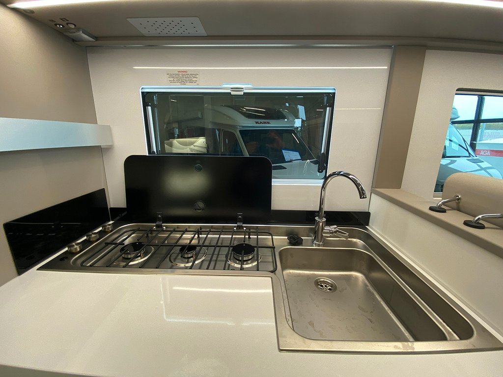 Adria Compact Supreme DL / B-körkort / Automat / Låg skatt - Adria