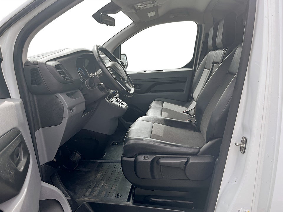 Bild på Peugeot e-Expert PRO+ 75kWh 136hk Aut L3 B-KAMERA NAVI