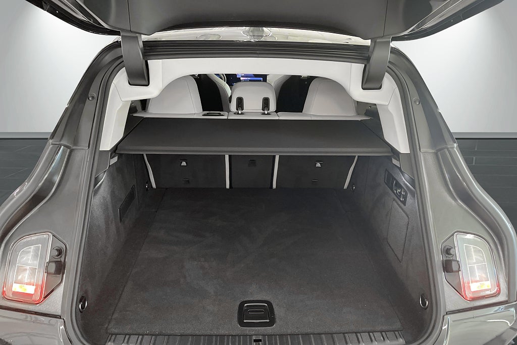 BMW iX xDrive40, 326ps, 2024